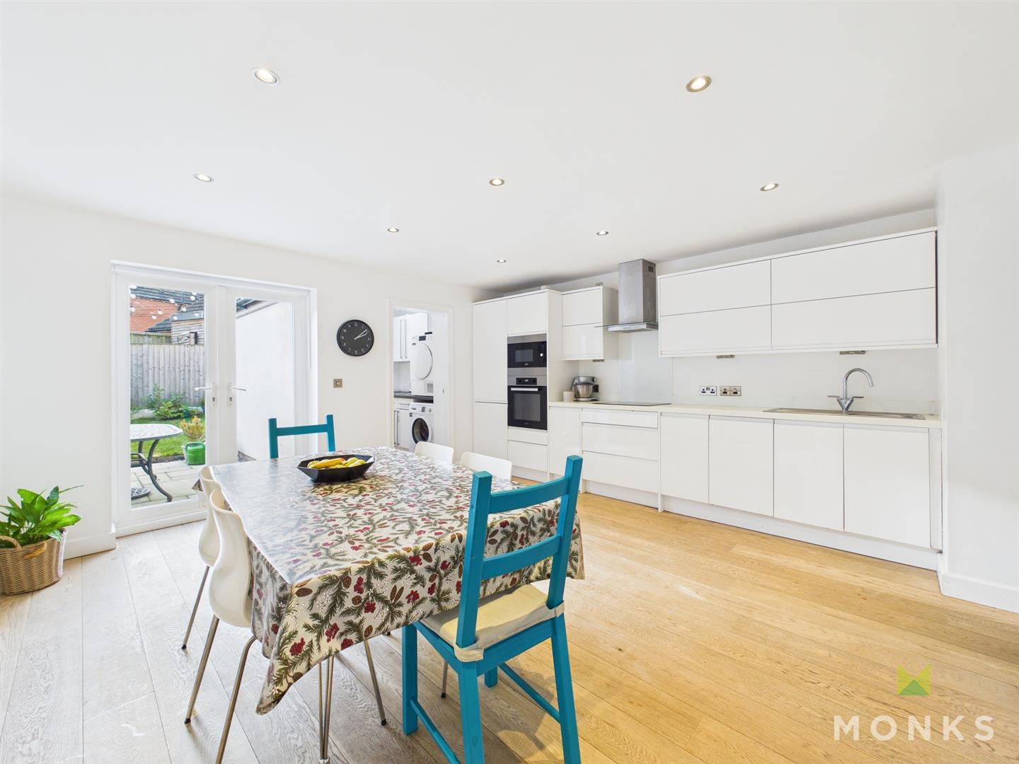 12 Weaver Close, Oswestry, SY11 2NW For Sale